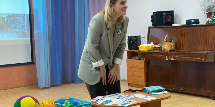13 декабря в рамках центра результативного опыта на базе МАДОУ “Детский сад №9 “Журавлик” прошёл семинар “Пойми меня”.