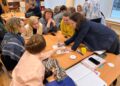 Дети от природы любознательны, они хотят познавать мир, способны рассматривать серьезные вопросы и выдвигать оригинальные идеи