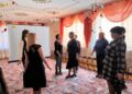 Работа в команде - это то, что позволяет обычным людям достичь необыкновенных результатов - именно с этой фразы начался сегодняшний семинар-практикум в рамках работы стажировочной площадки, на базе МАДОУ № 77.