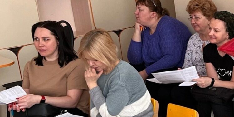 "Наставник - это тот, кто видит в вас больше таланта и способностей, чем вы видите в себе, и помогает раскрыть их в вас" - Боб Проктор. “Наставник – это тот, кто видит в вас больше таланта и способностей, чем вы видите в себе, и помогает раскрыть их в вас” – Боб Проктор.