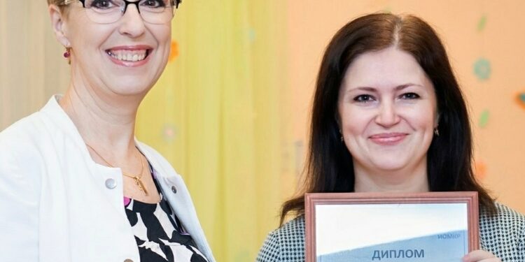Сегодня, ⃣⃣ марта, Институт образовательного маркетинга и кадровых ресурсов совместно с сетевым сообществом учителей-логопедов в торжественной обстановке на базе детского сада № 86 "Кораблик" подвели итоги муниципального конкурса "Калейдоскоп логопедических идей". Сегодня, ⃣⃣ марта, Институт образовательного маркетинга и кадровых ресурсов совместно с сетевым сообществом учителей-логопедов в торжественной обстановке на базе детского сада № 86 “Кораблик” подвели итоги муниципального конкурса “Калейдоскоп логопедических идей”.