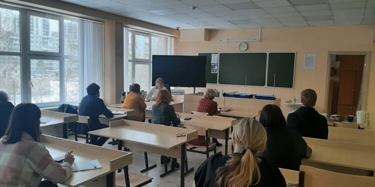 19 апреля на базе МАОУ “Гимназия “Исток” прошла заключительная в этом учебном году встреча сетевого сообщества учителей физики.